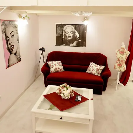 Stylish Vintage Glam Apartament *