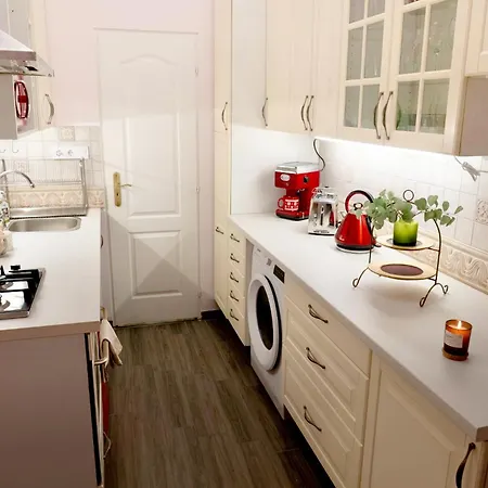 Stylish Vintage Glam * Budapeszt