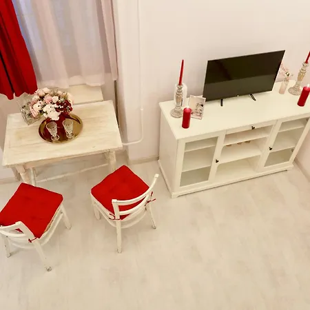 Stylish Vintage Glam *