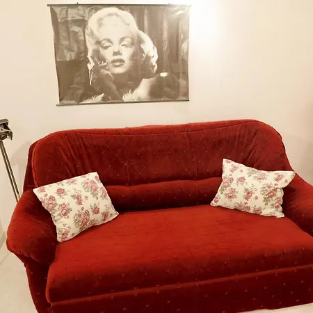 Stylish Vintage Glam * Budapeşte